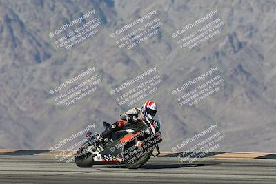 media/Dec-01-2025-Moto Forza (Mon) [[2daa91e15f]]/1-Advanced Group/Session 4 Turn 9/